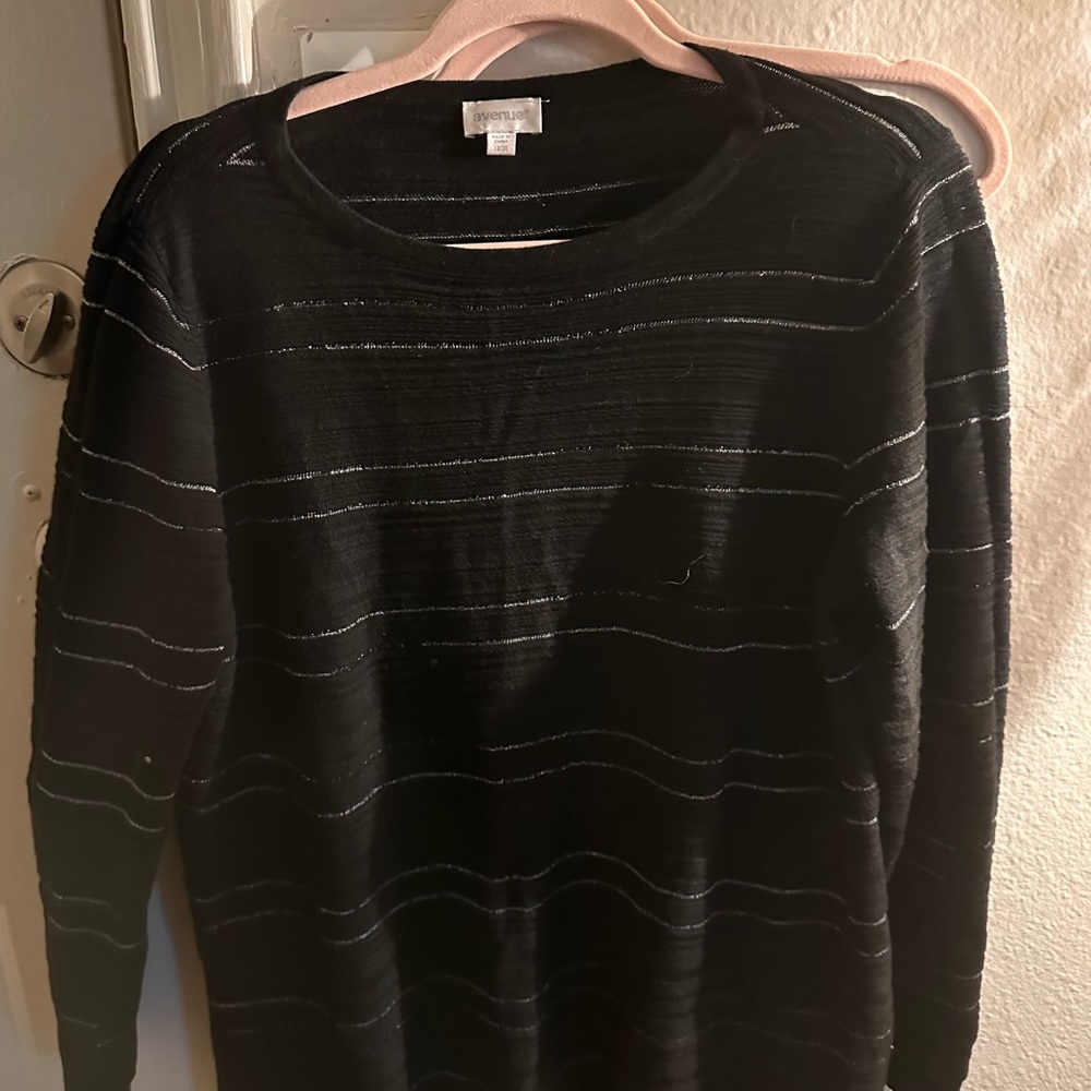 Lightweight sweater